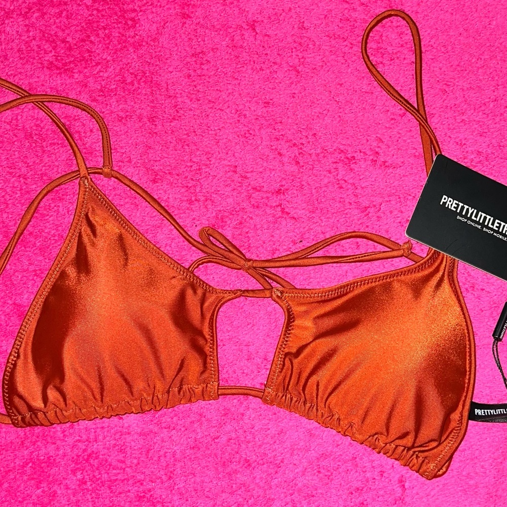 PrettyLittleThing: Red Cut Out Tie Bikini Top: Size 10